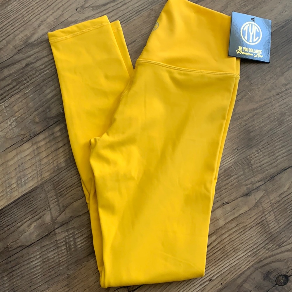 NWT TIL YOU COLLAPSE LEGGINGS